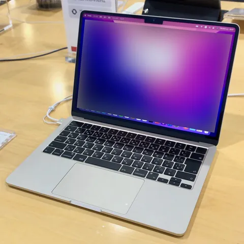 MacBook Air M2 (2022)